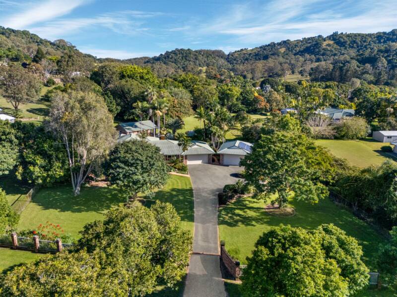 7 Manderson Court, Belivah, QLD 4207 AUS