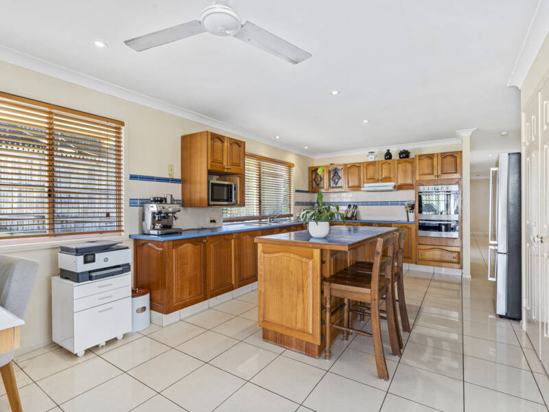 10 Helisma Crt, Mount Warren Park, QLD 4207 AUS