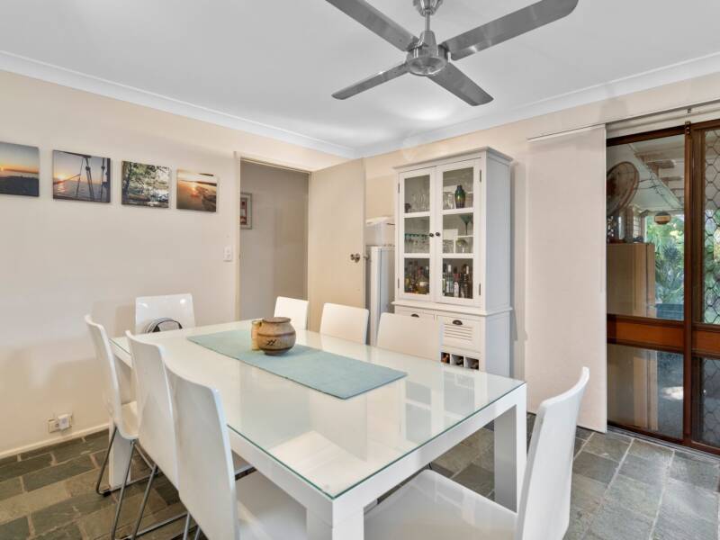 17 Schweitzer Street, Mount Warren Park, QLD 4207 AUS