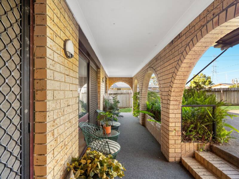 17 Schweitzer Street, Mount Warren Park, QLD 4207 AUS