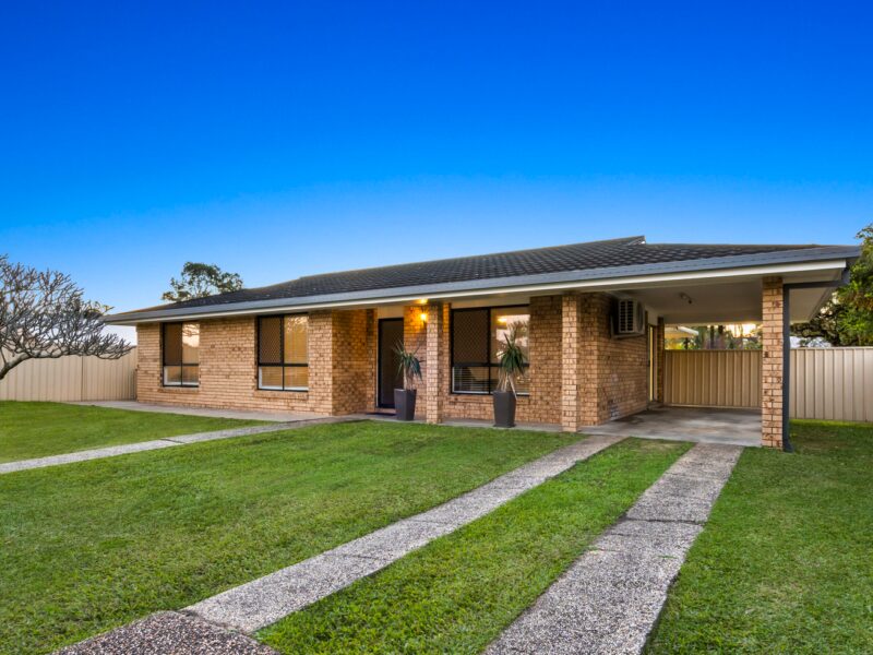 23 Rochester Drive, Mount Warren Park, QLD 4207 AUS