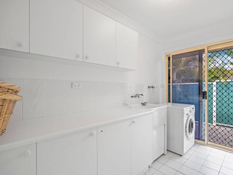 19 Anna Louise Terrace, Windaroo, QLD 4207 AUS