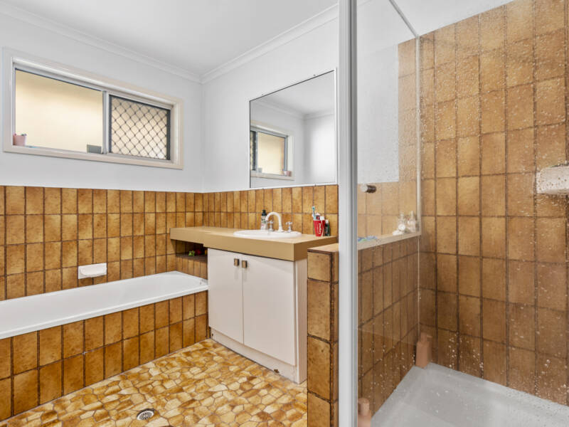 38 Robert Stanley Drive, Mount Warren Park, QLD 4207 AUS