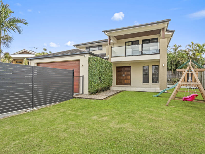8 Long Island Drive, Windaroo, QLD 4207 AUS