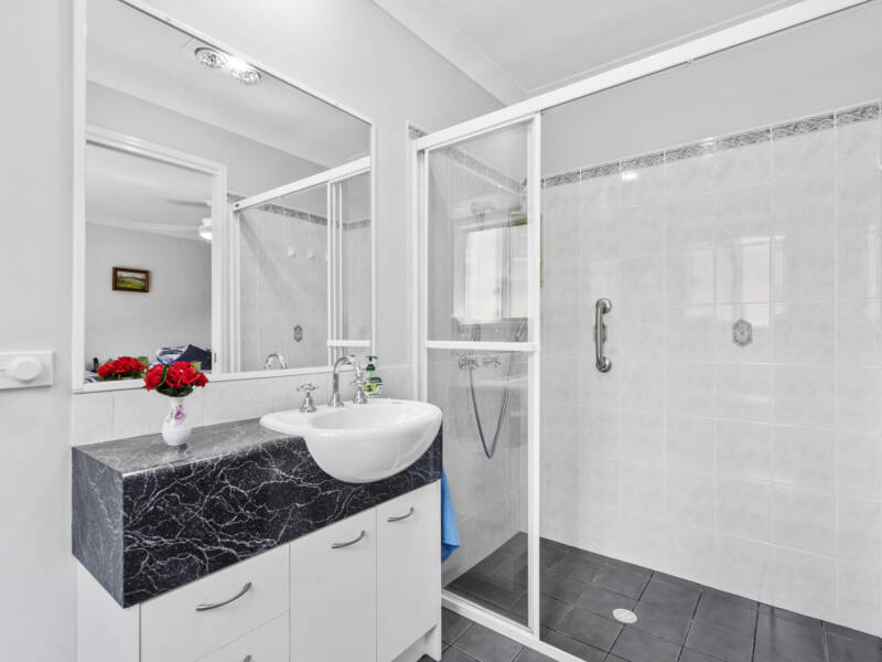 27 Albert Valley Drive, Bahrs Scrub, QLD 4207 AUS