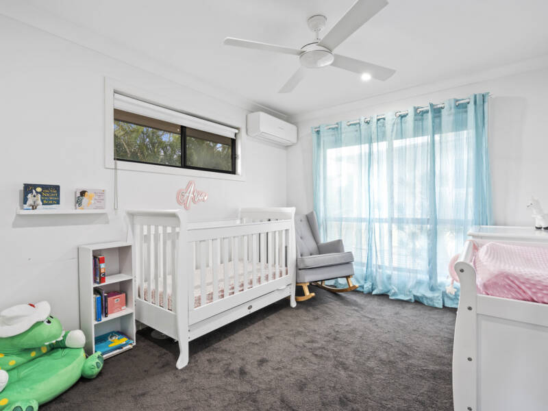 8 Long Island Drive, Windaroo, QLD 4207 AUS