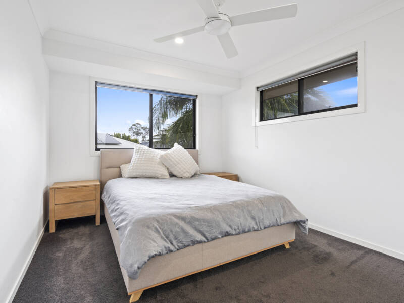 8 Long Island Drive, Windaroo, QLD 4207 AUS