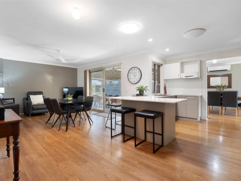 25 Laura Anne Drive, Windaroo, QLD 4207 AUS