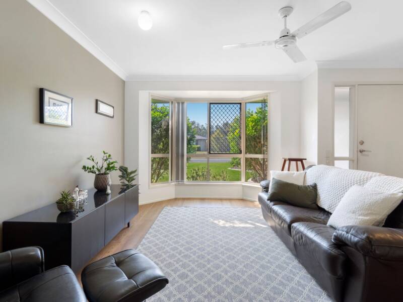 25 Laura Anne Drive, Windaroo, QLD 4207 AUS