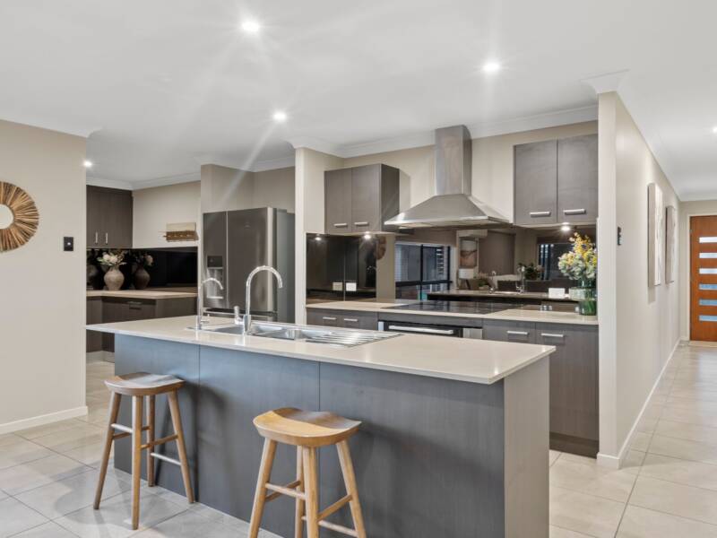 31 Lucinda Road, Logan Village, QLD 4207 AUS