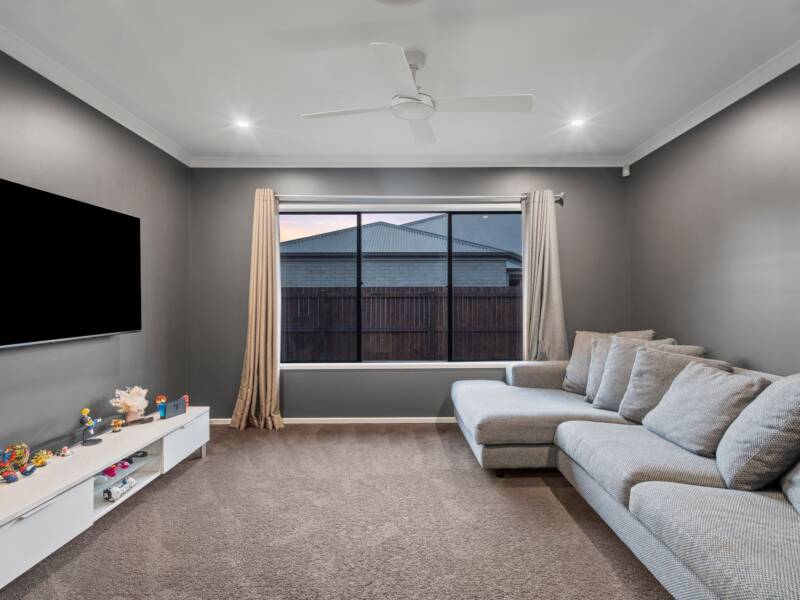 49 Ardee Place, Logan Village, QLD 4207 AUS