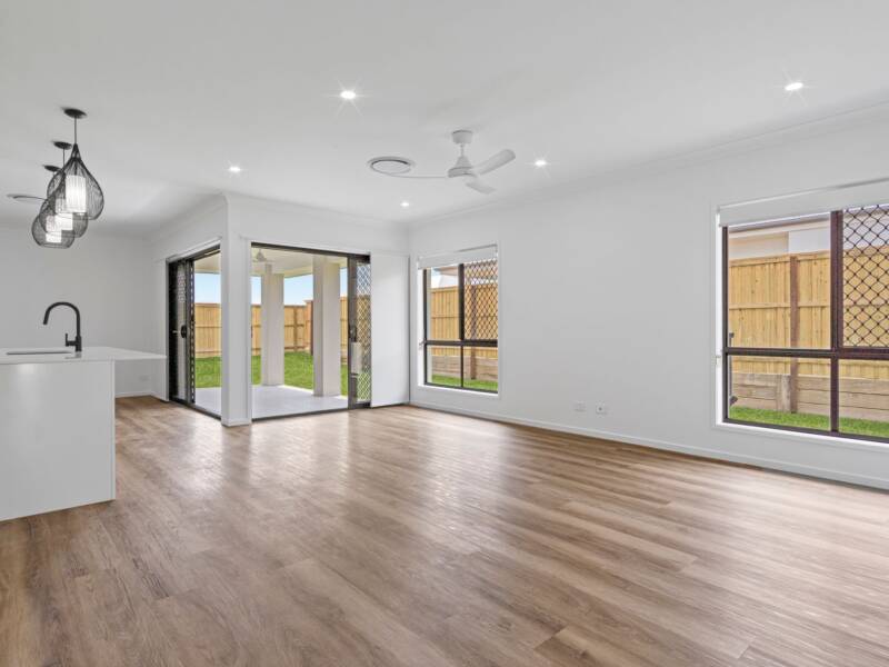 10 Barunga Street, Yarrabilba, QLD 4207 AUS