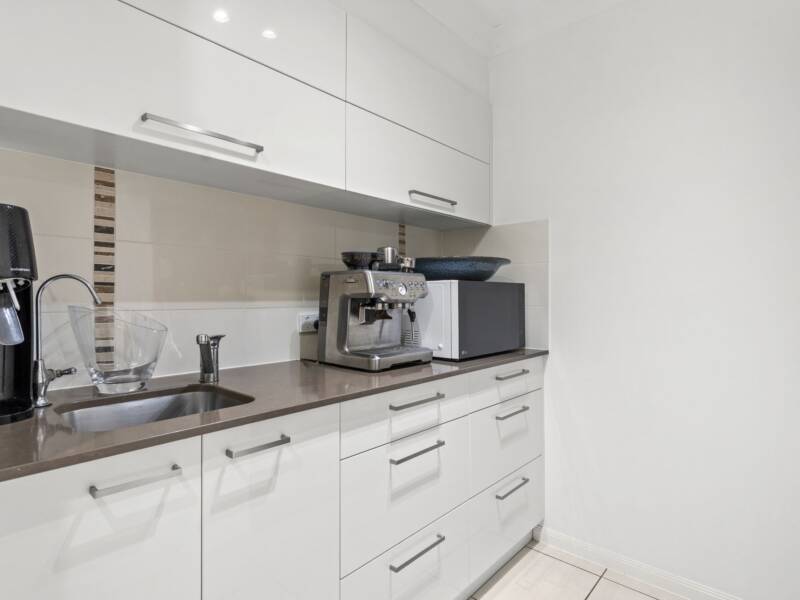 16 Sanctuary Parkway, Waterford, QLD 4133 AUS