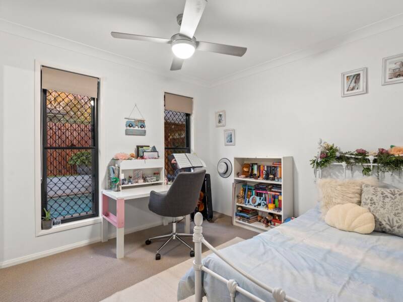 16 Sanctuary Parkway, Waterford, QLD 4133 AUS