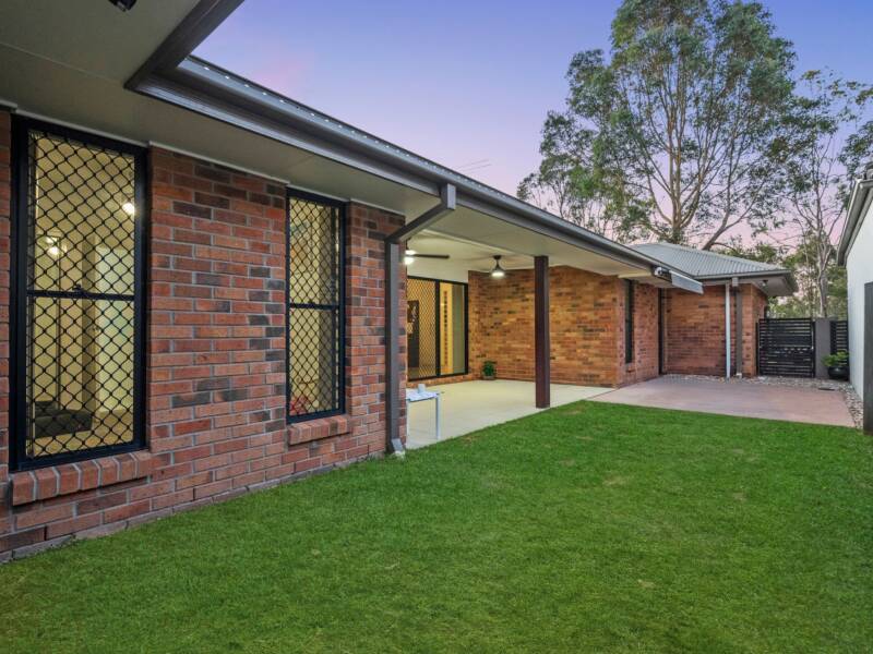 16 Sanctuary Parkway, Waterford, QLD 4133 AUS
