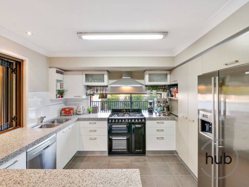 26 Kaiser Drive, Windaroo, QLD 4207 AUS