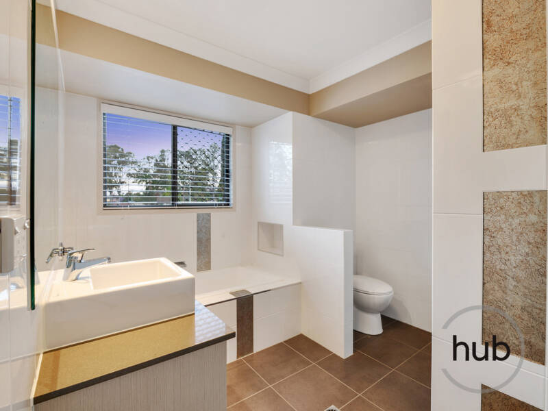 26 Kaiser Drive, Windaroo, QLD 4207 AUS