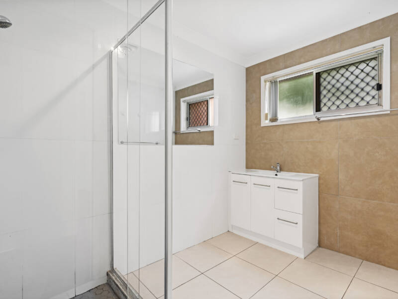 8 Baradine Street, Mount Warren Park, QLD 4207 AUS