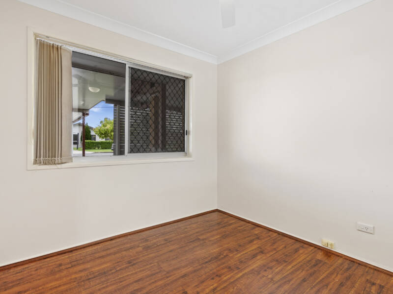 8 Baradine Street, Mount Warren Park, QLD 4207 AUS