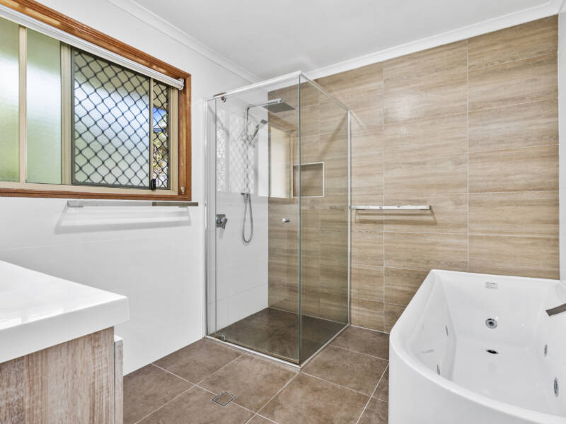 5 Prenzlau Crest, Windaroo, QLD 4207 AUS