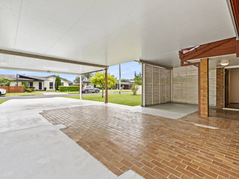 8 Baradine Street, Mount Warren Park, QLD 4207 AUS