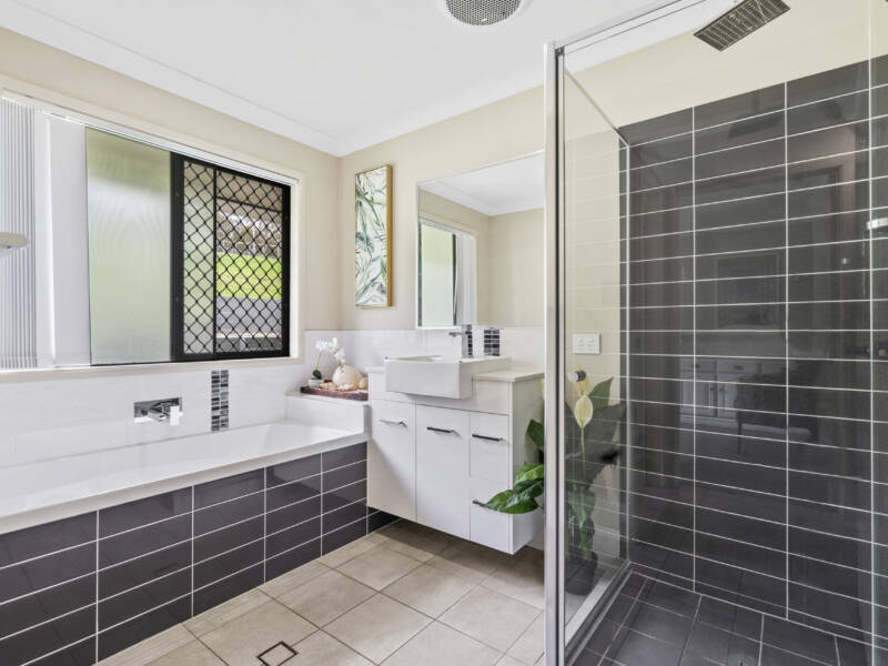 110-114 Munroe Drive, Woodhill, QLD 4285 AUS