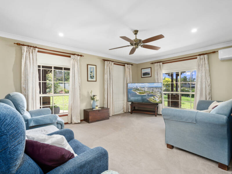 42 Kaiser Drive, Windaroo, QLD 4207 AUS