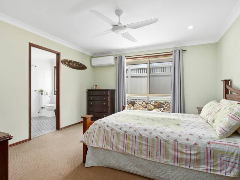 42 Kaiser Drive, Windaroo, QLD 4207 AUS