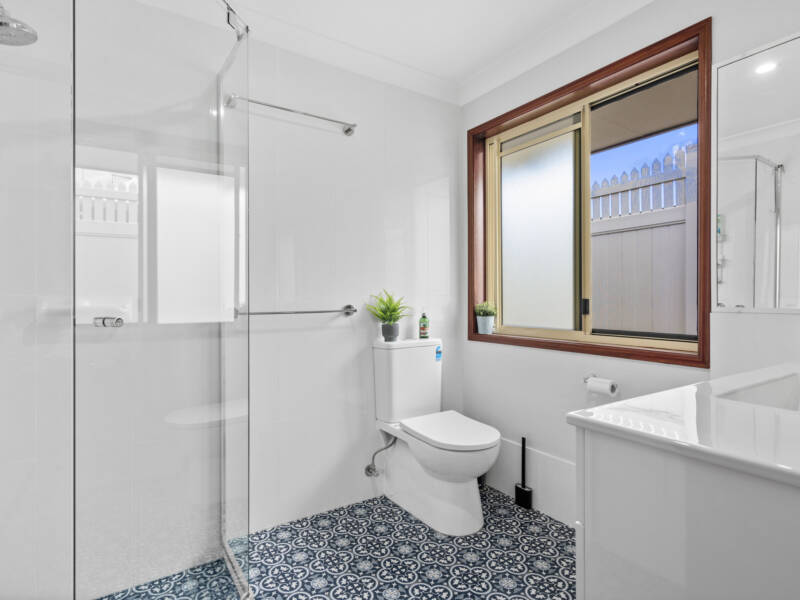 42 Kaiser Drive, Windaroo, QLD 4207 AUS