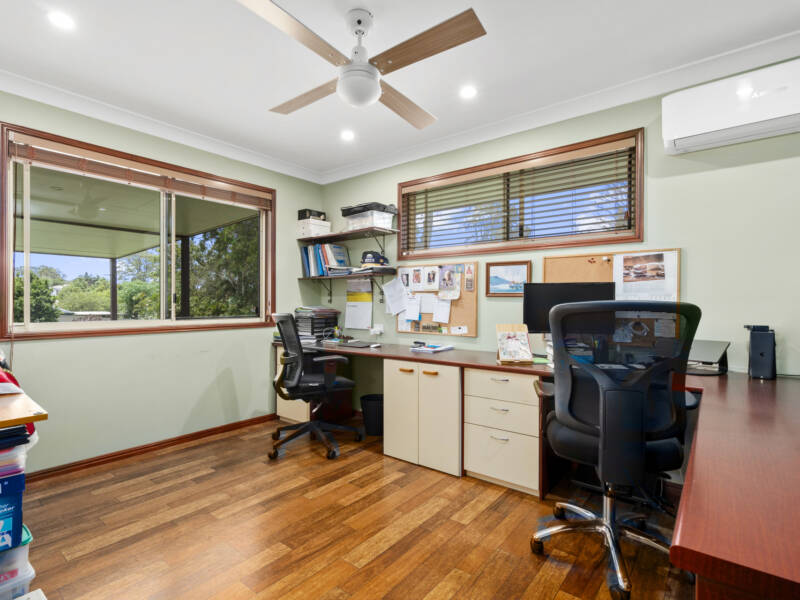 42 Kaiser Drive, Windaroo, QLD 4207 AUS