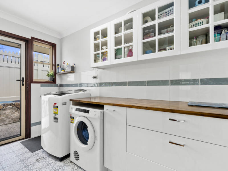 42 Kaiser Drive, Windaroo, QLD 4207 AUS