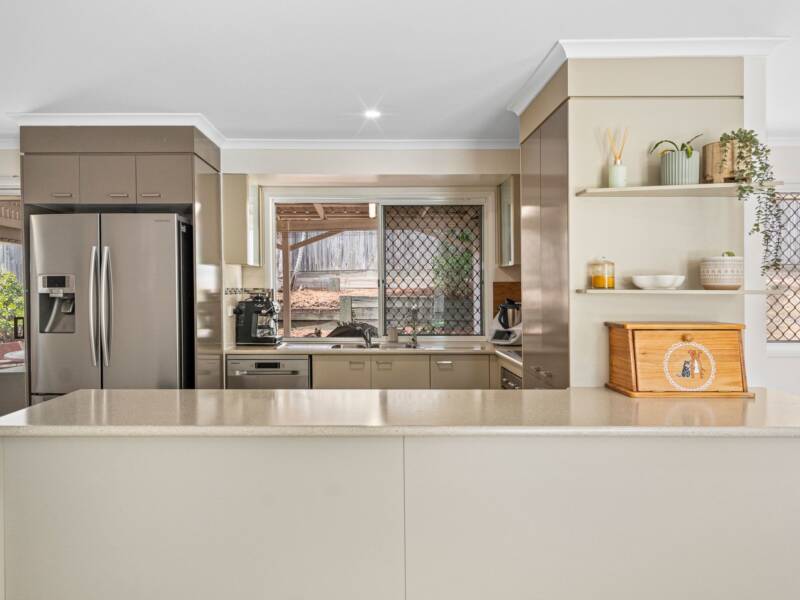 14 Paisley Court, Mount Warren Park, QLD 4207 AUS