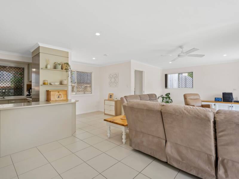 14 Paisley Court, Mount Warren Park, QLD 4207 AUS