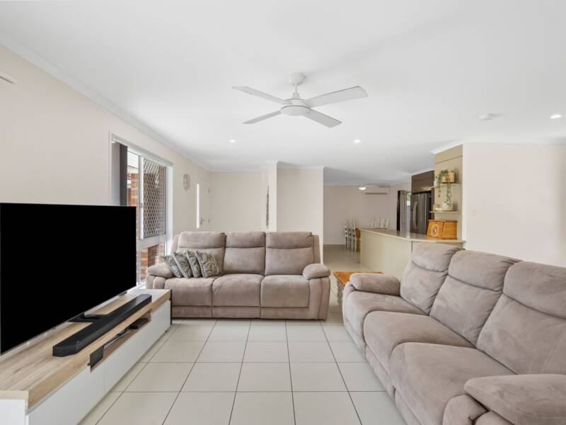 14 Paisley Court, Mount Warren Park, QLD 4207 AUS