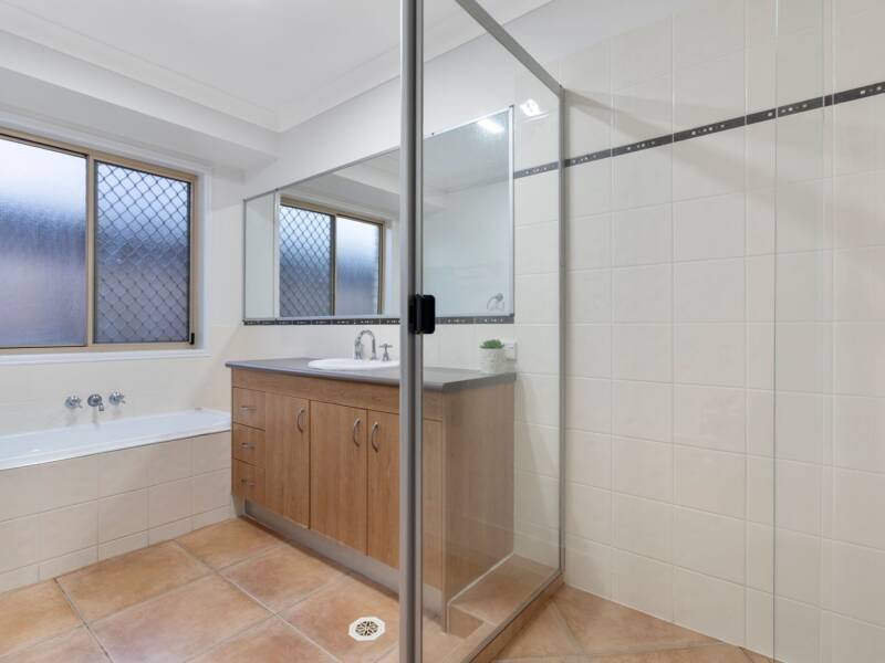 15 Callicoma Court, Ormeau, QLD 4208 AUS