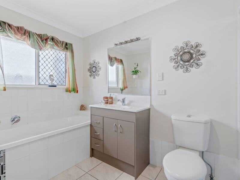 16 Herberton Street, Waterford, QLD 4133 AUS