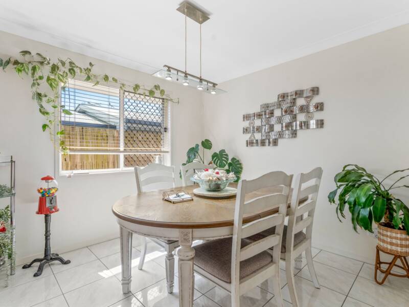 16 Herberton Street, Waterford, QLD 4133 AUS