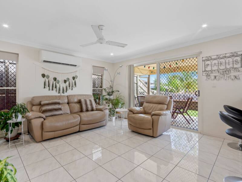 16 Herberton Street, Waterford, QLD 4133 AUS