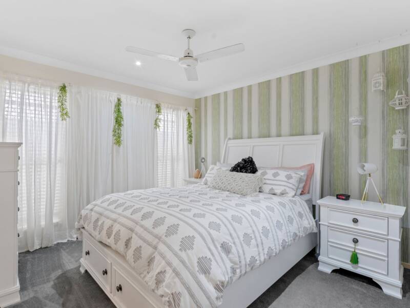 16 Herberton Street, Waterford, QLD 4133 AUS