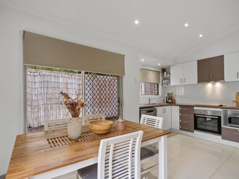 13 Lima Street, Edens Landing, QLD 4207 AUS