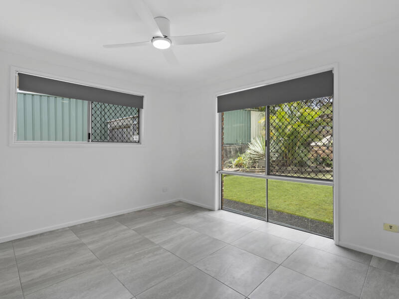 Mount Warren Park, QLD 4207 AUS
