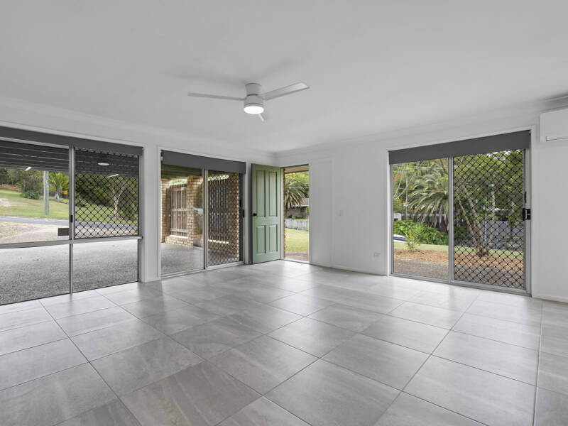Mount Warren Park, QLD 4207 AUS