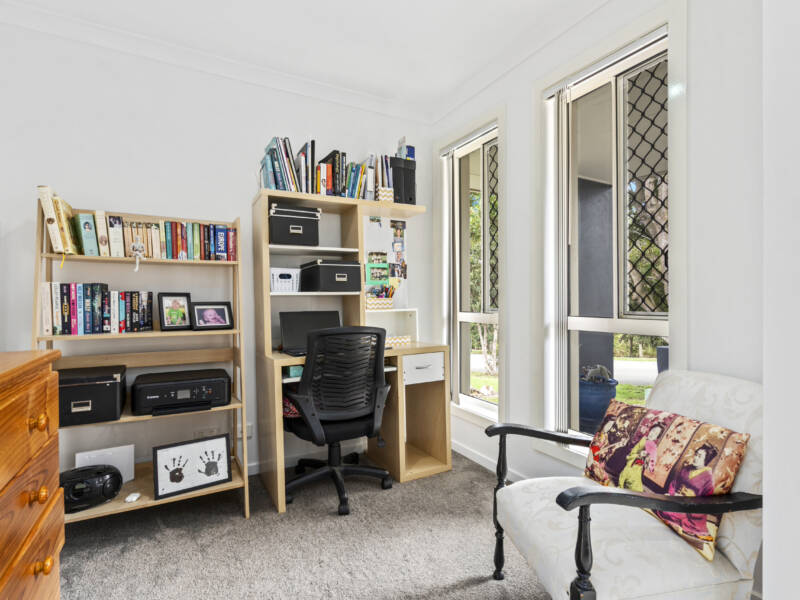 1B Oakvale Avenue, Holmview, QLD 4207 AUS