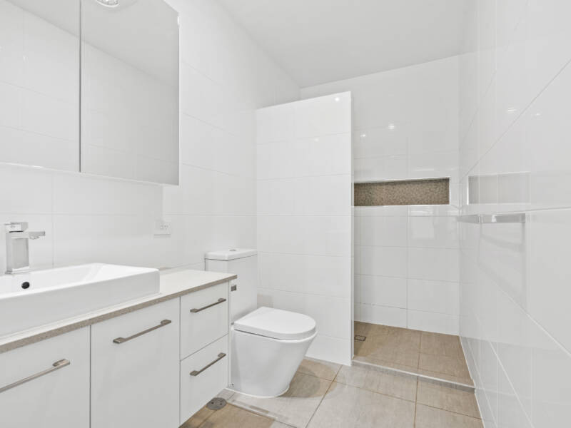 11/1-5 Anna Louise Tce, Windaroo, QLD 4207 AUS
