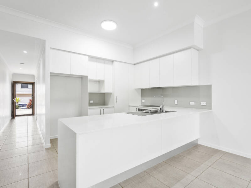 11/1-5 Anna Louise Tce, Windaroo, QLD 4207 AUS