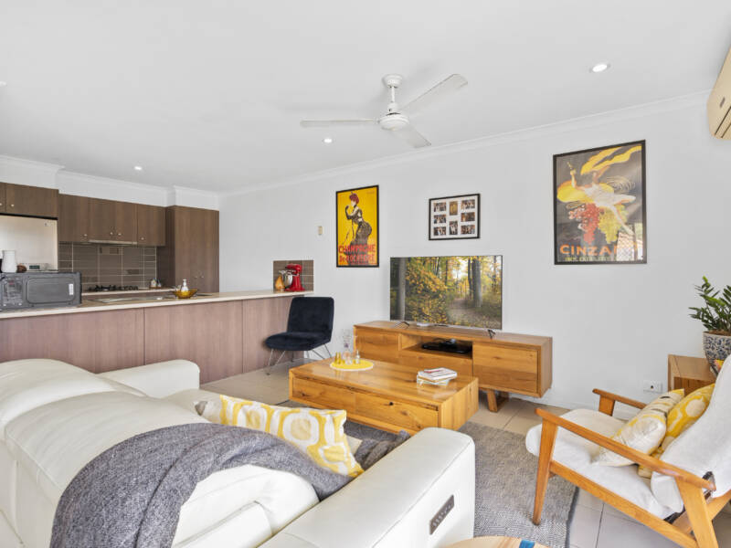1B Oakvale Avenue, Holmview, QLD 4207 AUS