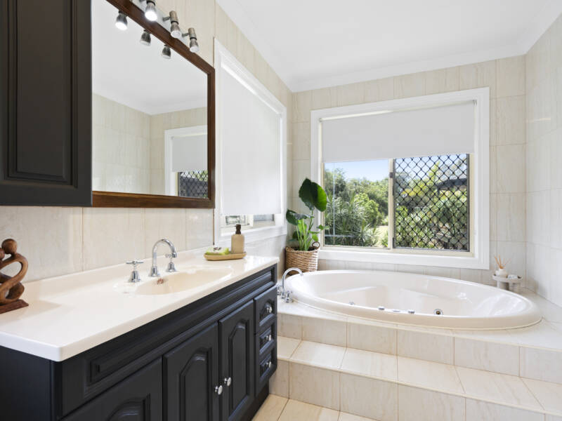 18- 20 Hillview Crescent, Bahrs Scrub, QLD 4207 AUS