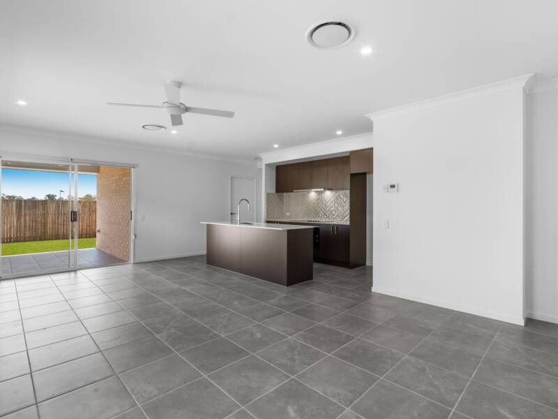 46 Hann Street, South Maclean, QLD 4280 AUS