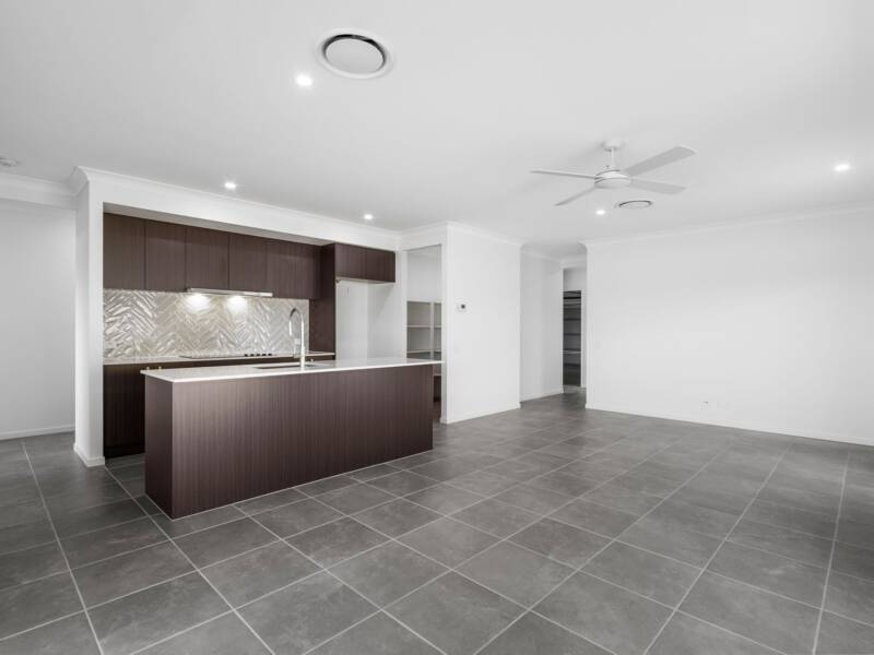 46 Hann Street, South Maclean, QLD 4280 AUS