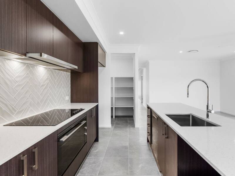46 Hann Street, South Maclean, QLD 4280 AUS